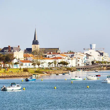 Amazing In St Gilles Croix De Vie With Wifi Дом отдыха